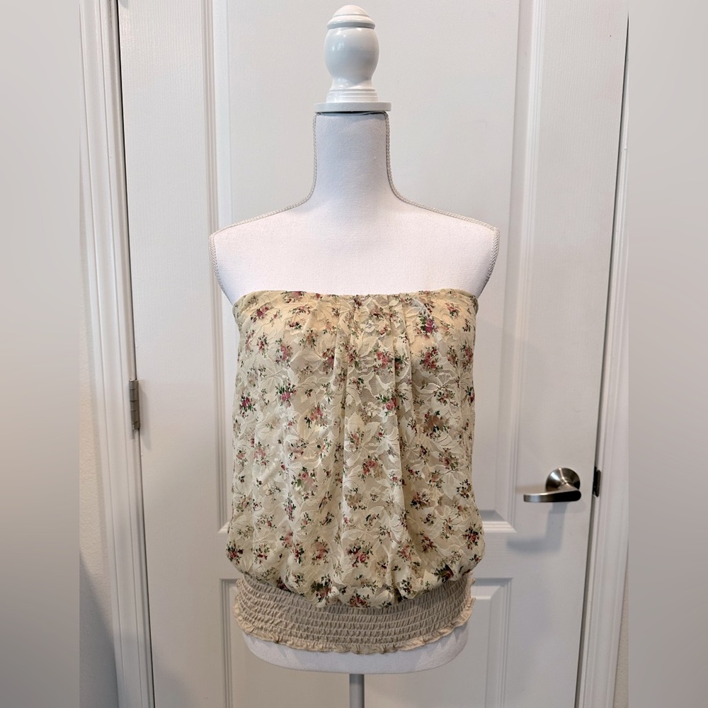 PAPAYA - Floral lace tube top